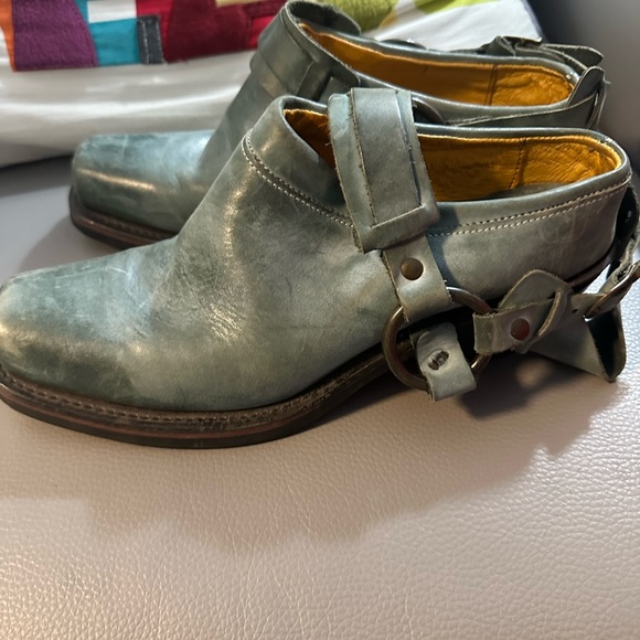 Frye Slide on Boot shoe - Picture 2 of 7